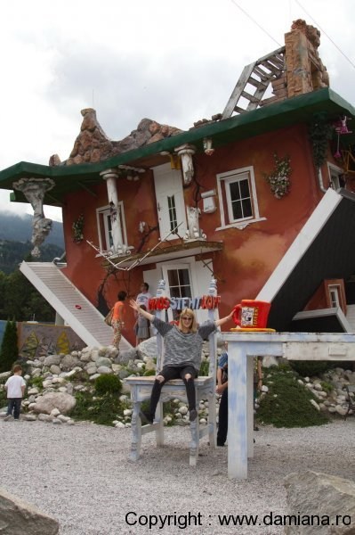 Haus-steht-Kopf-casa-cu-susul-in-jos-austria_damiana329