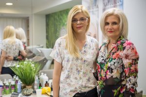 damiana-par-blond-vopseaua-de-par-Mastey-de-Paris-produs-organic-vegan-11