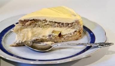 Tort cu crema de vanilie - Reteta Delicioasa - Damiana.ro